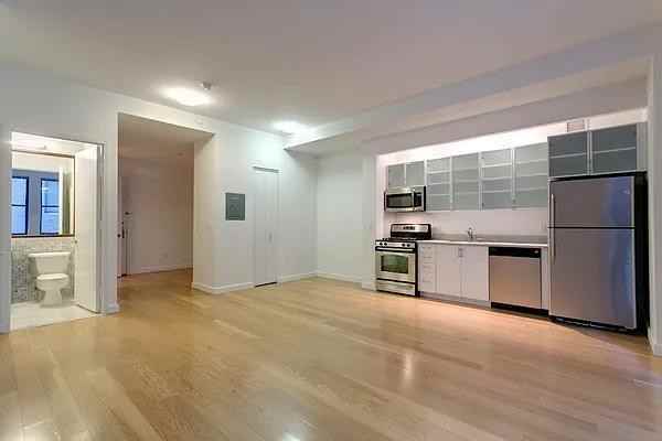 Wall St #10D - Photo 4 of 20