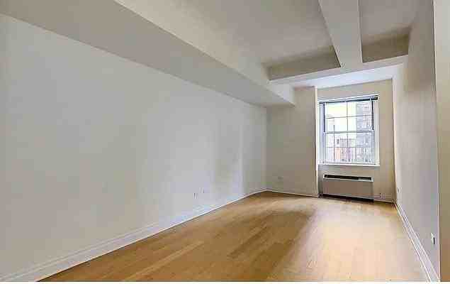 West St #19B - Photo 2 of 7