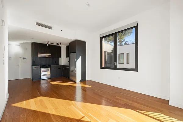 Noll St #601 - Photo 3 of 20