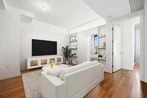 featured image of Noll St #412