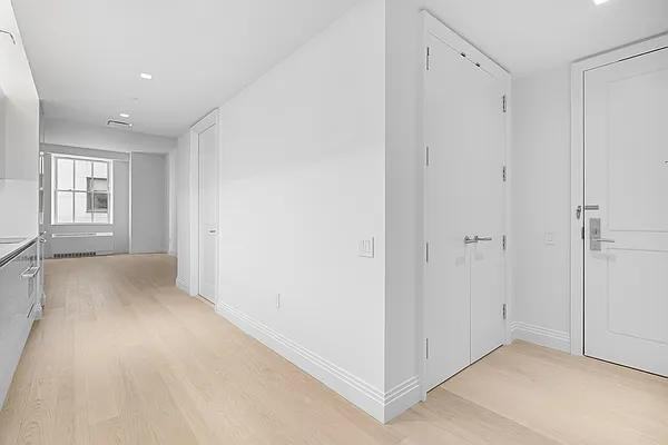 Wall St #1032 - Photo 5 of 20