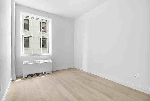 Wall St #1032 - Photo 6 of 20