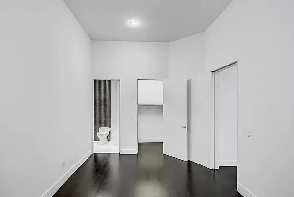 Broad St #5D - Photo 7 of 20