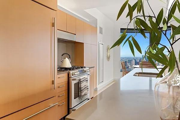 Spruce St #32J - Photo 2 of 20