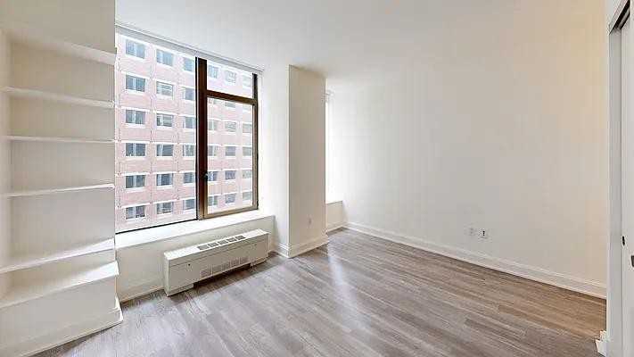 Hanover Sq #09A - Photo 3 of 20