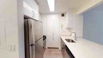 featured image of 10 Hanover Sq #08R