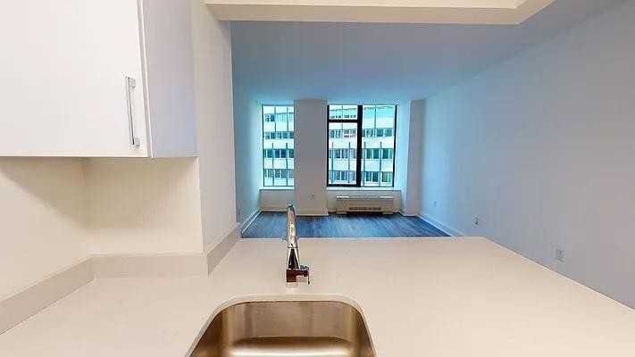 Hanover Sq #17R - Photo 2 of 16