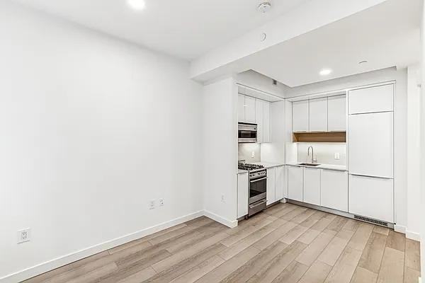 Broad St #1804 - Photo 4 of 20