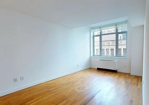 Leonard St #0717 - Photo 4 of 8