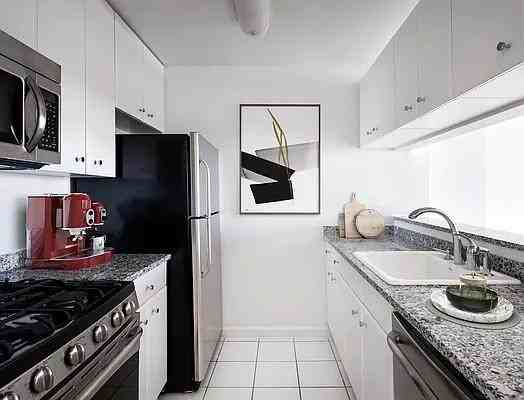 Chambers St #011M - Photo 2 of 20