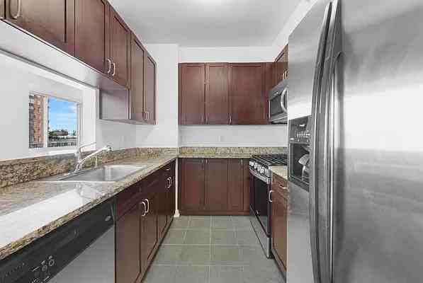 N End Ave #14D - Photo 6 of 20