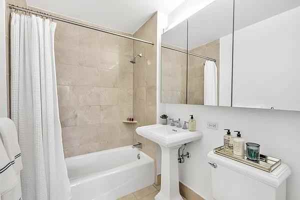 N End Ave #14D - Photo 7 of 20