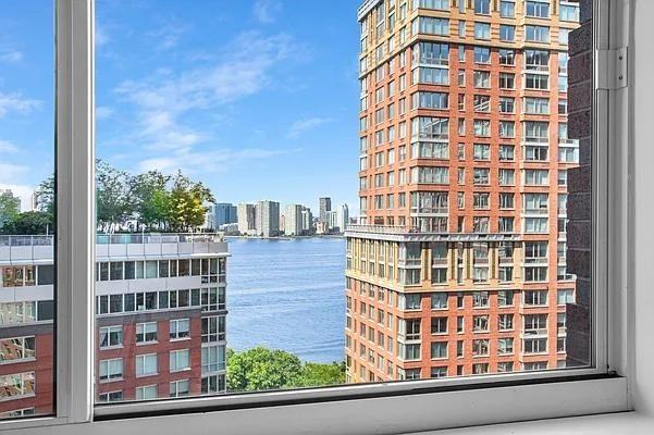 N End Ave #7F - Photo 3 of 20