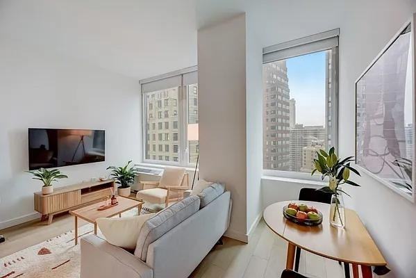 Water St #1908 - Photo 2 of 20