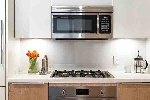 Dutch St #60E - Photo 4 of 20