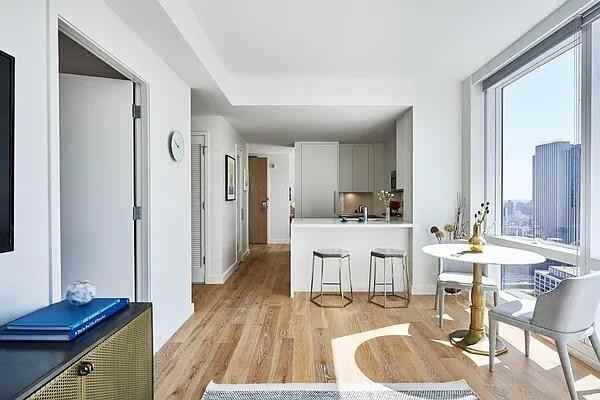 Dutch St #33D - Photo 2 of 20