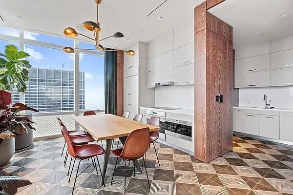 Dutch St #5D - Photo 4 of 20