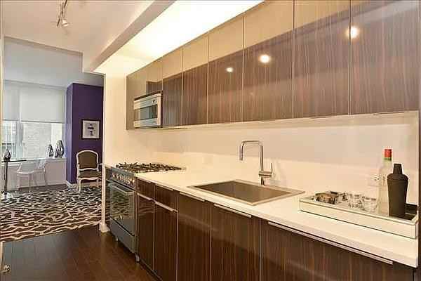 Nassau St #21B - Photo 4 of 20