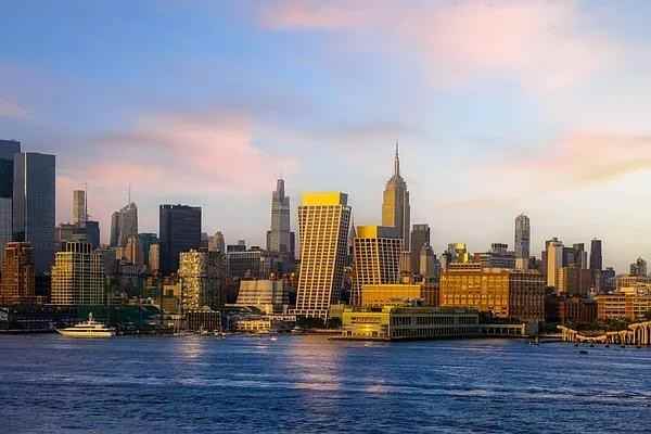 W 18th St #E11C - Photo 7 of 8