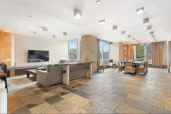 W 17th St #1023 - Photo 7 of 20