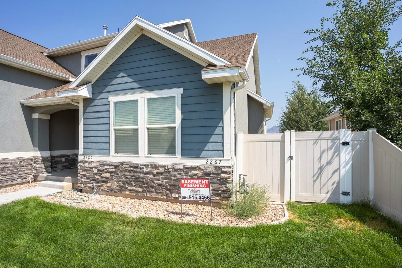 2287 E 430 S - Photo 2 of 10