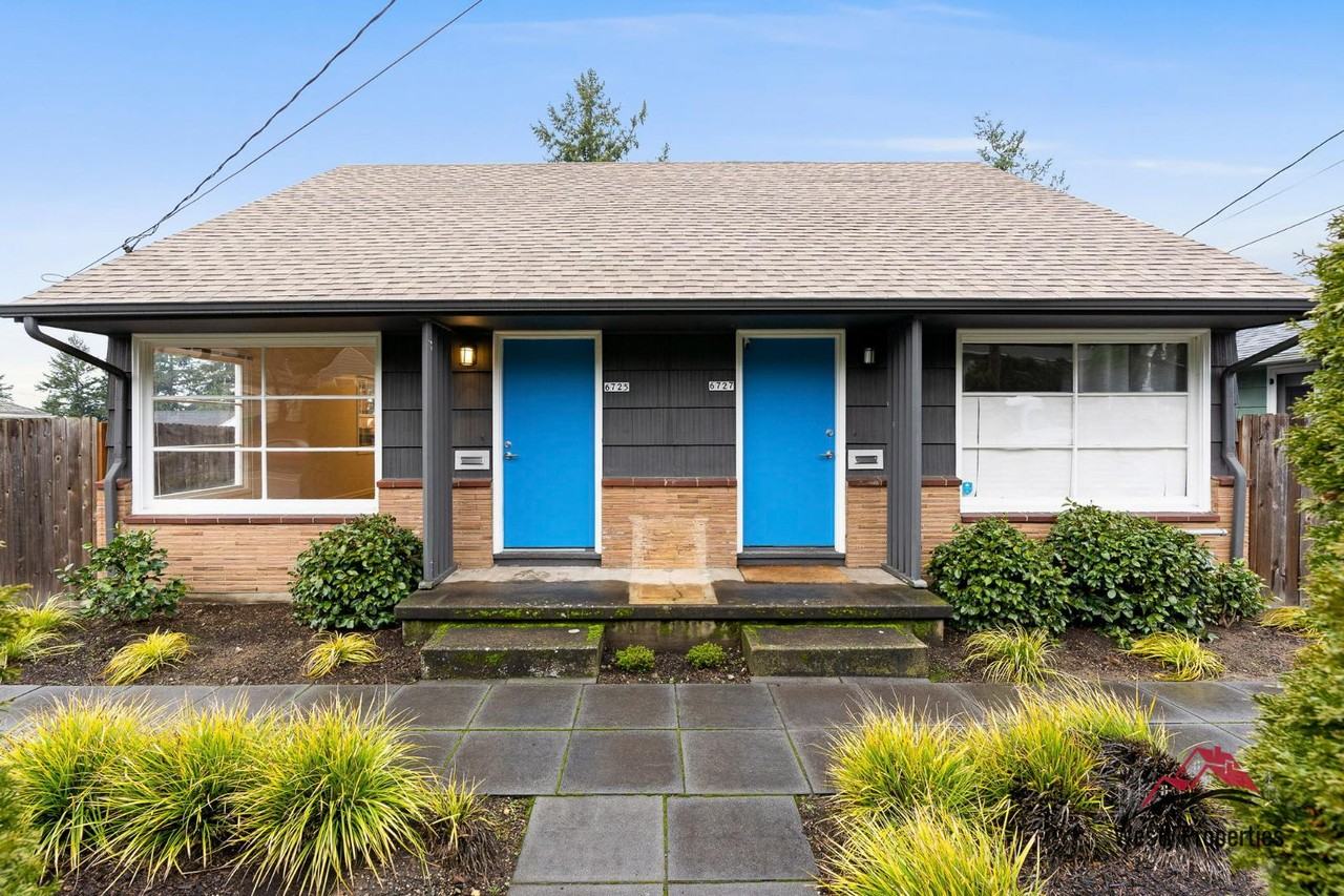 L2 - East Burnside Street - Duplex - Photo 2 of 2