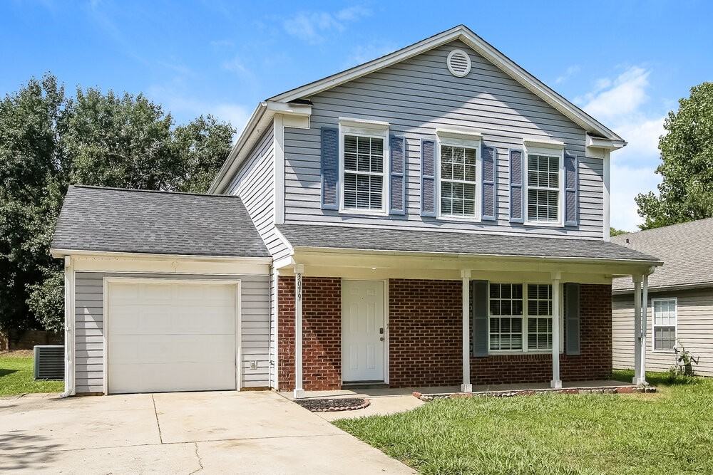 3079 Champion Ln Sw - Photo 4 of 17