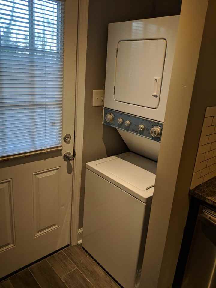 Frost Courtyard Apartments - - Photo 3 of 17