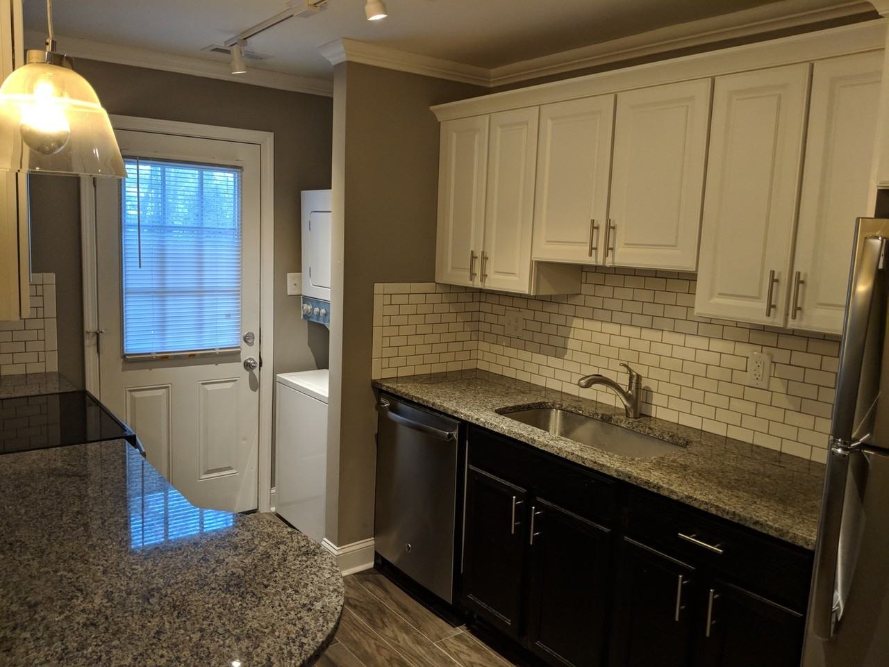 Frost Courtyard Apartments - - Photo 5 of 17
