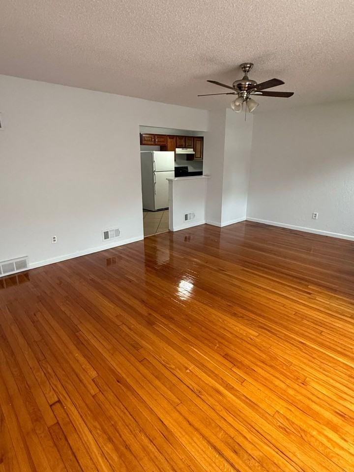 1205 June Ave - Photo 3 of 7