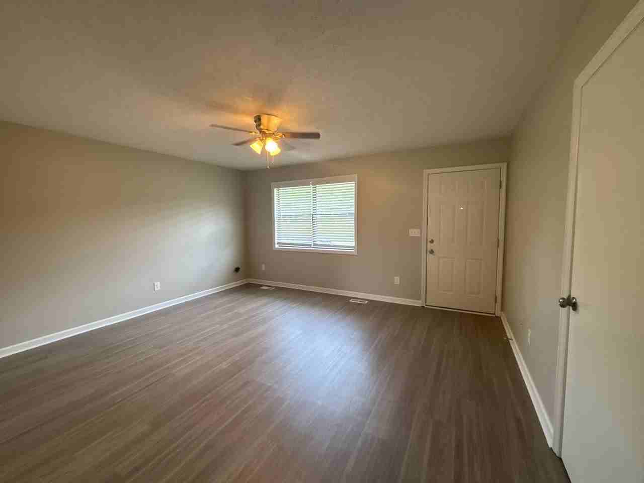 106 Wiley St - Photo 3 of 12