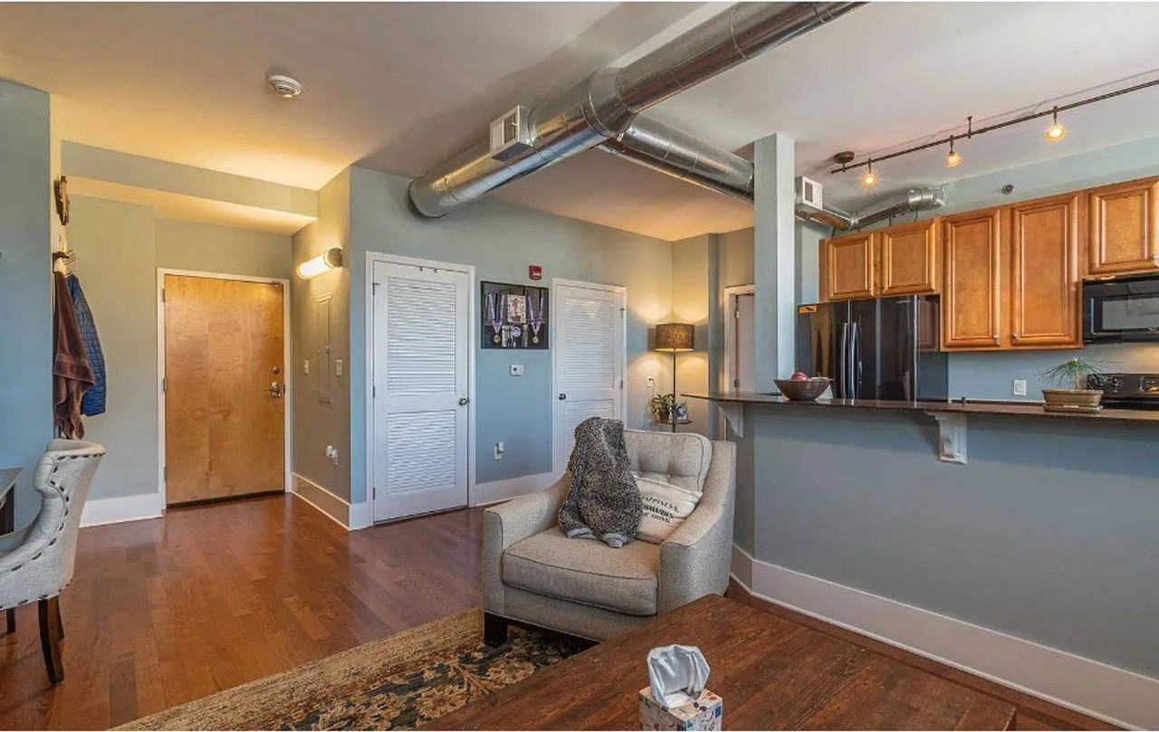 140 E Glenwood Ave #106 - Photo 4 of 11