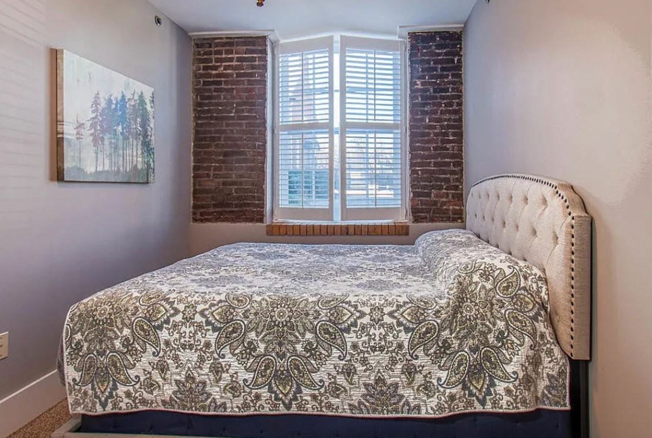 140 E Glenwood Ave #106 - Photo 7 of 11