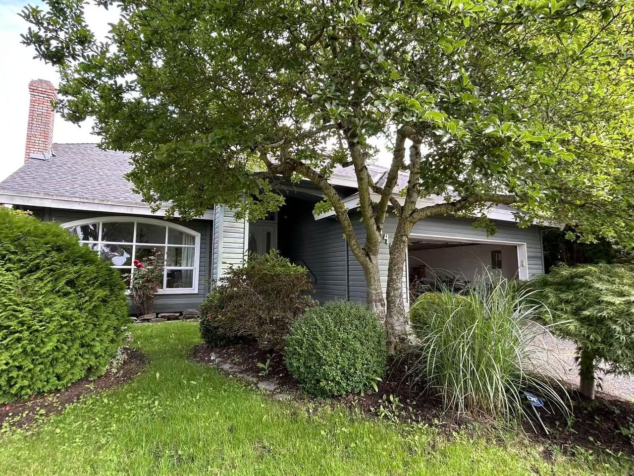 14911 22 Avenue - Photo 2 of 13