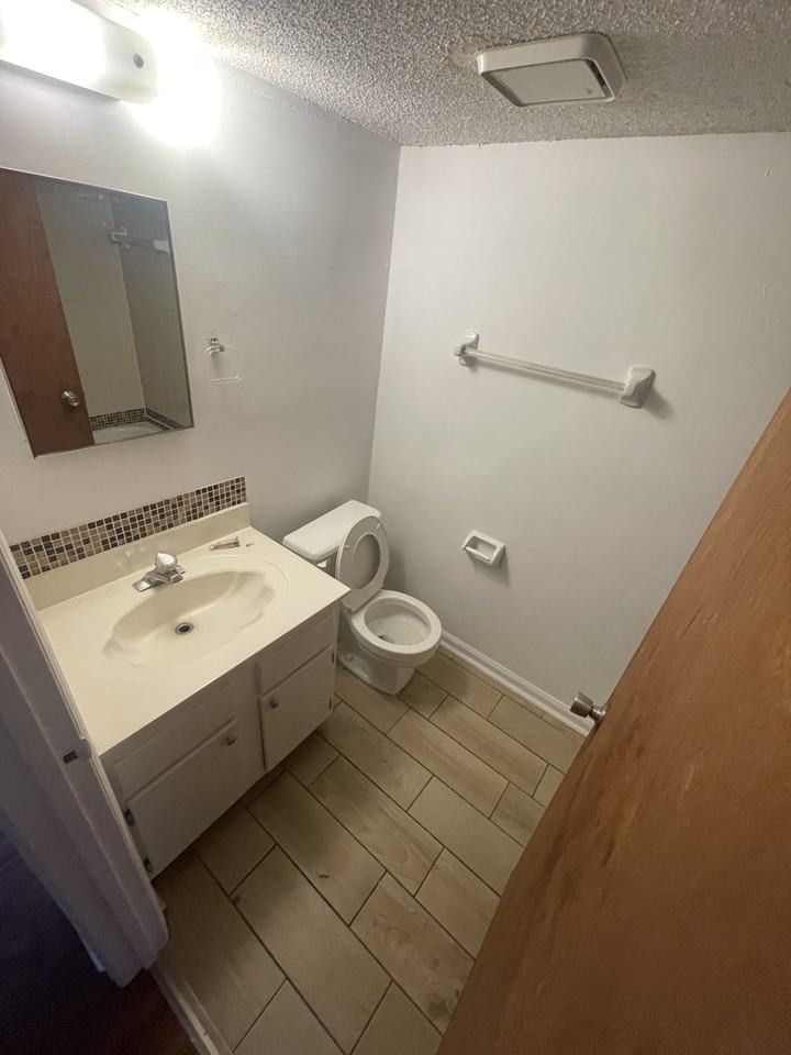 9501 Shannon Green Drive #A - Photo 7 of 13