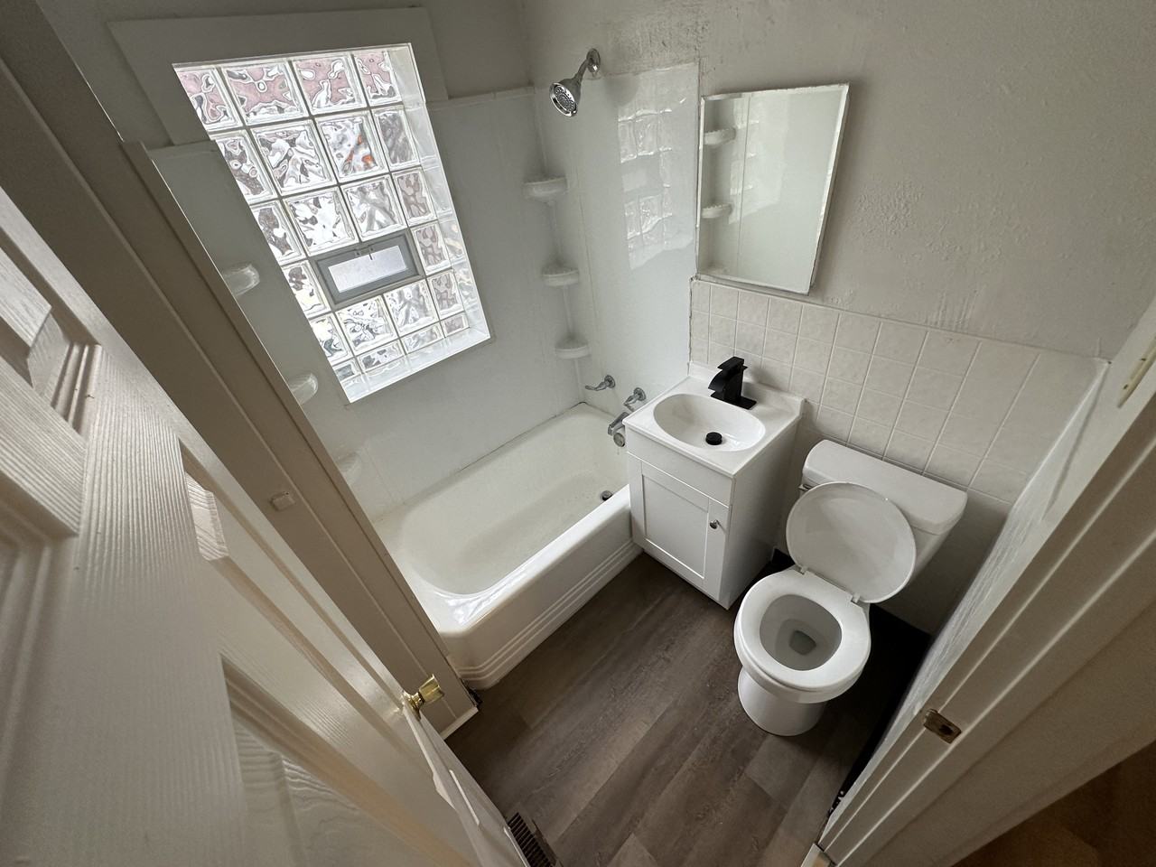 2150 68th St - Photo 2 of 10