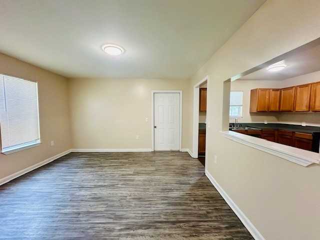 5564 Banyan Court - Photo 2 of 10