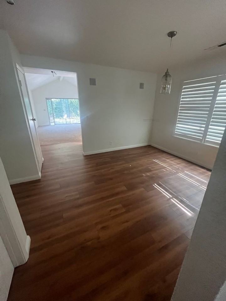 1636 Brentwood Ln - Photo 5 of 10