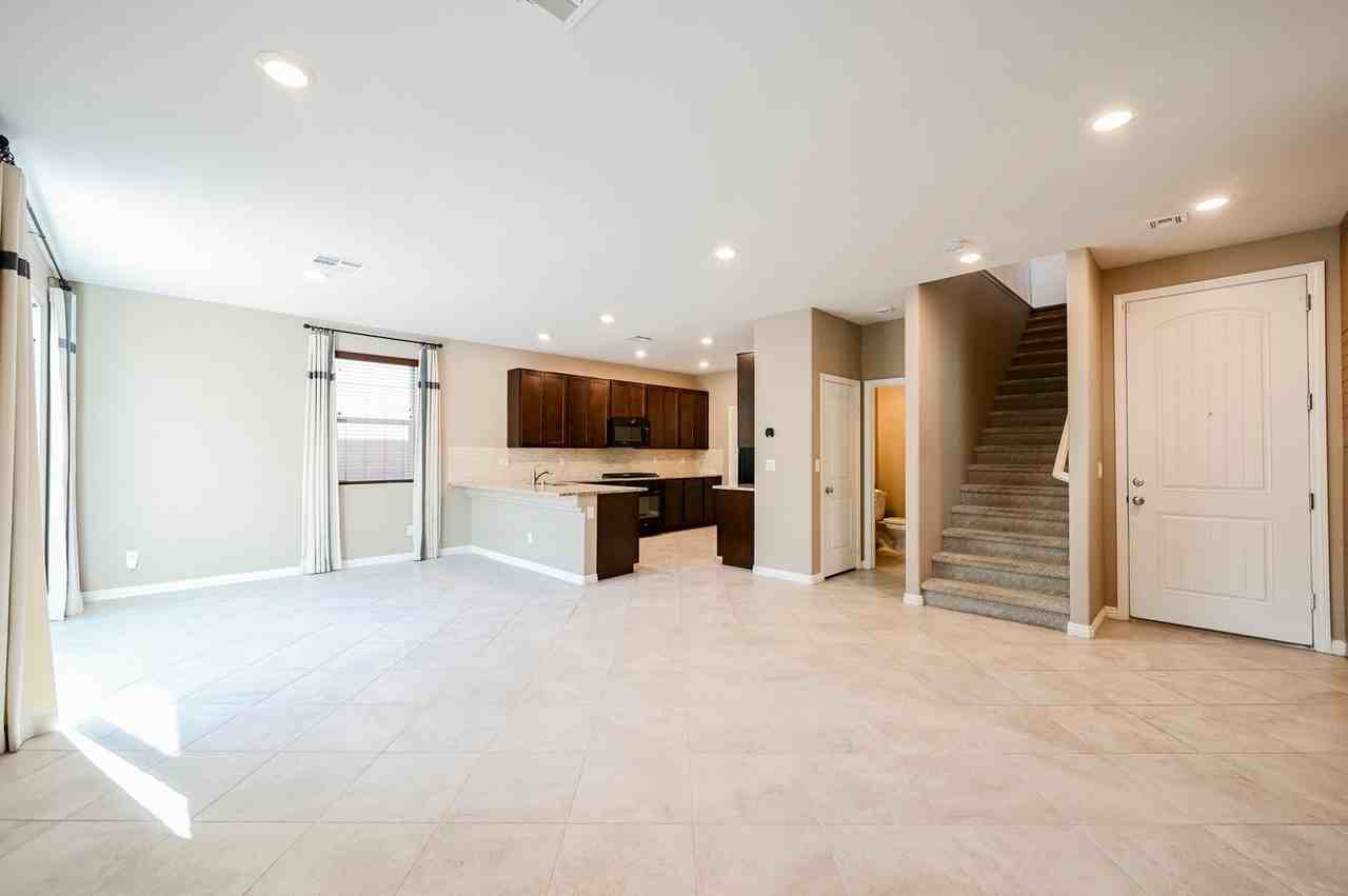 7104 Blissful Peak St - Photo 2 of 35