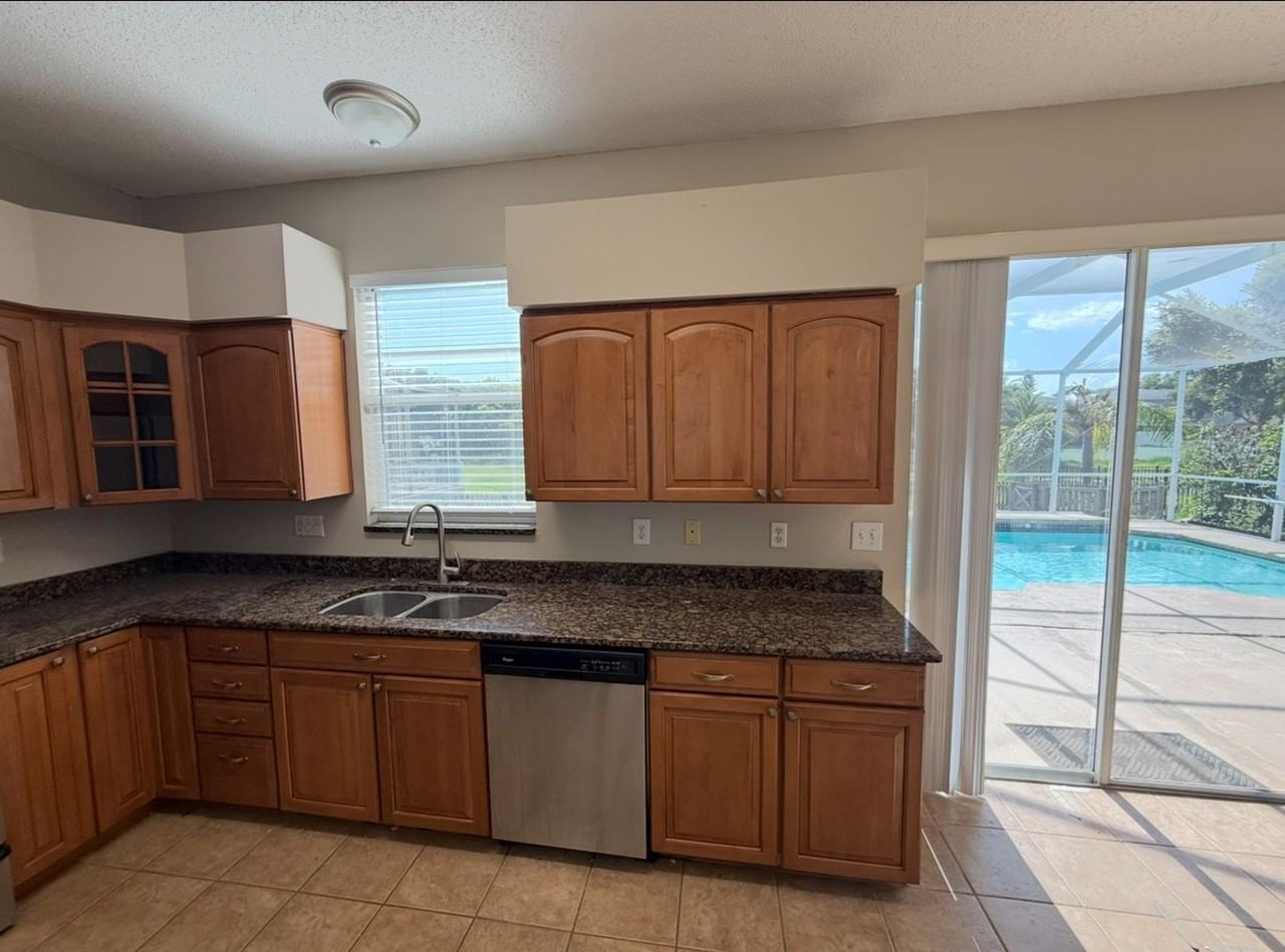 12919 Brant Tree Dr - Photo 7 of 26