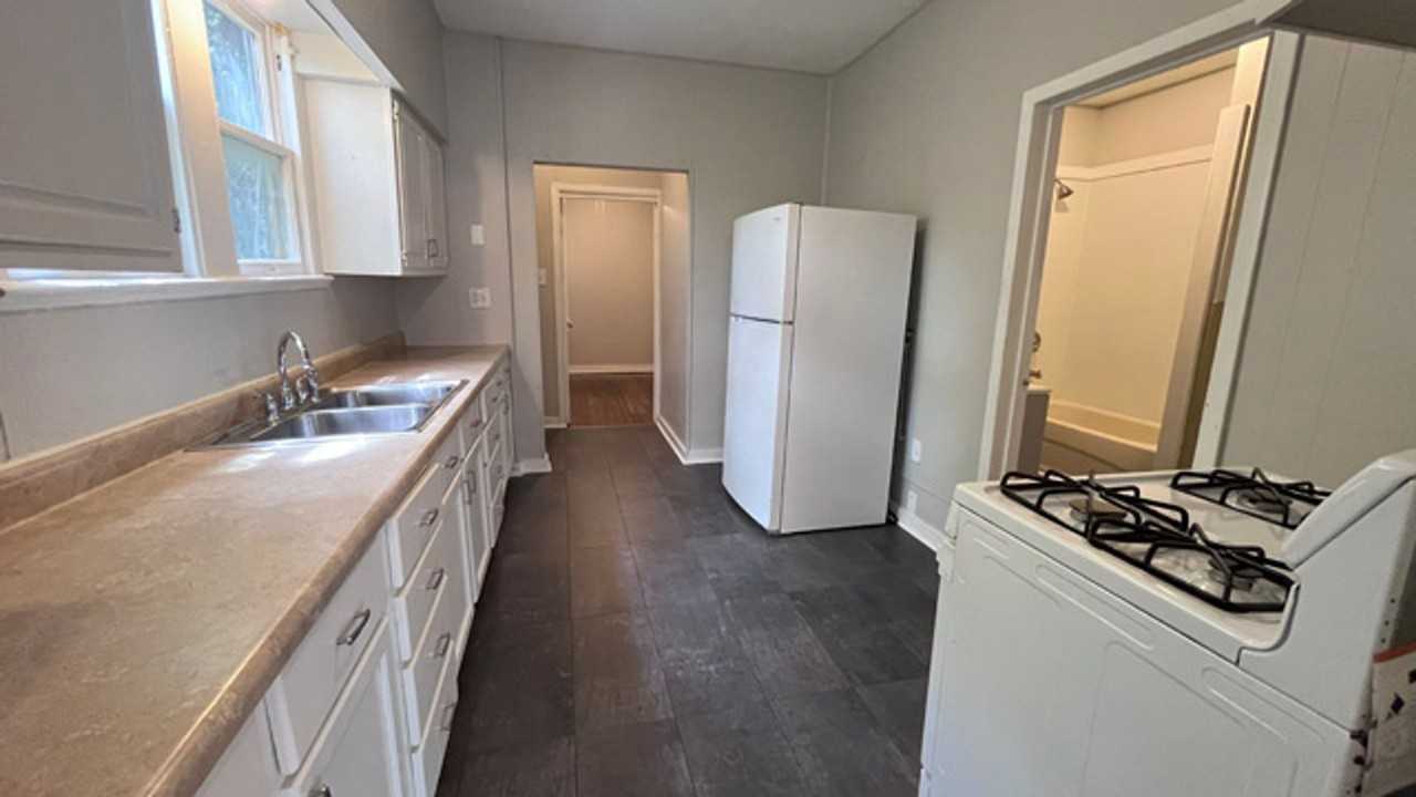 855 Gulf - Photo 5 of 12