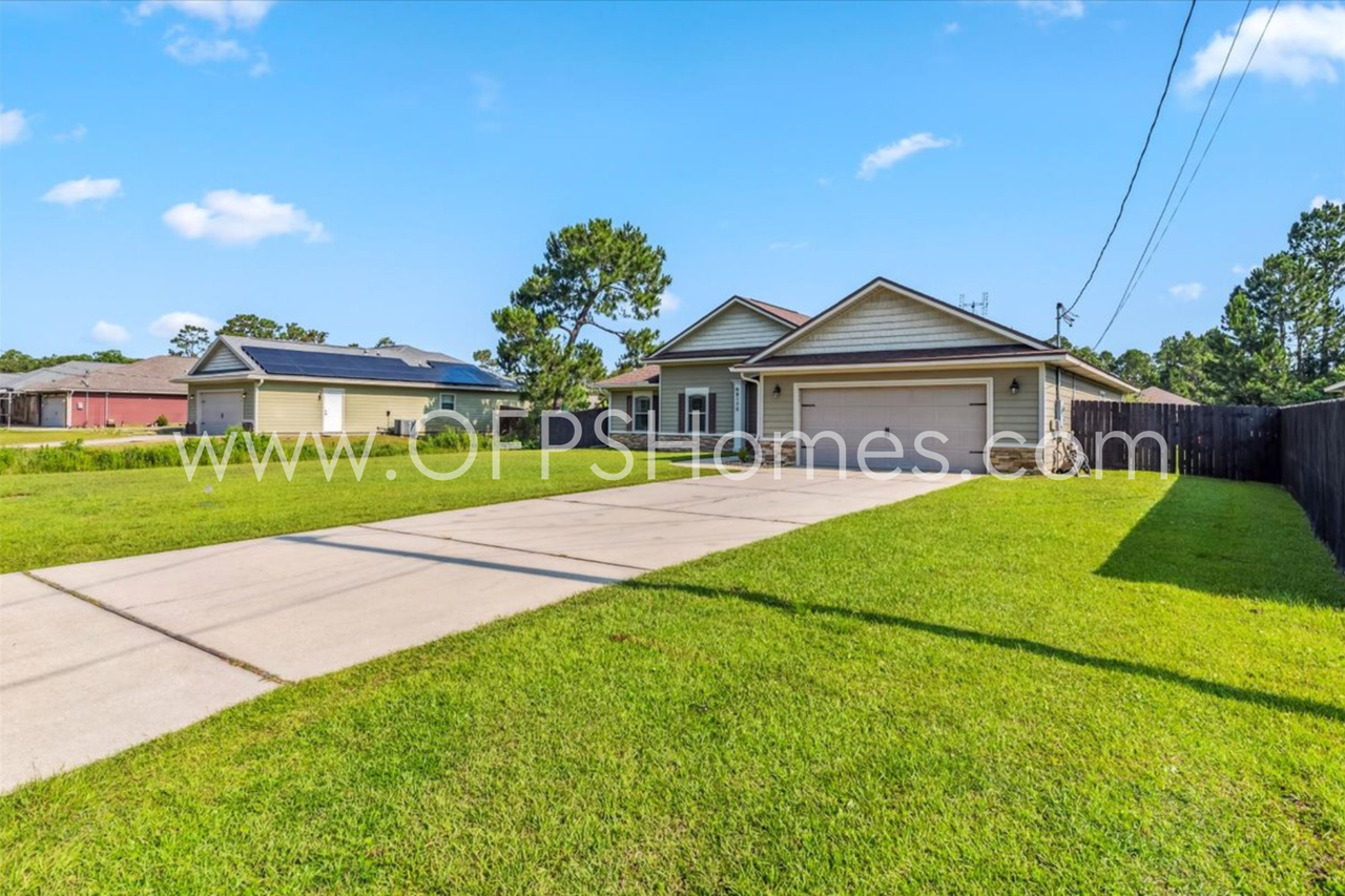 8170 Tavira St - Photo 6 of 43