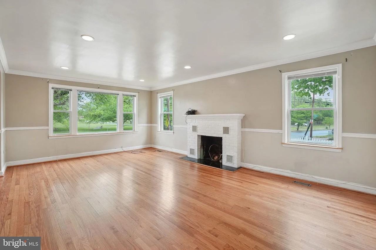 4301 Ord St Ne #NA - Photo 2 of 4