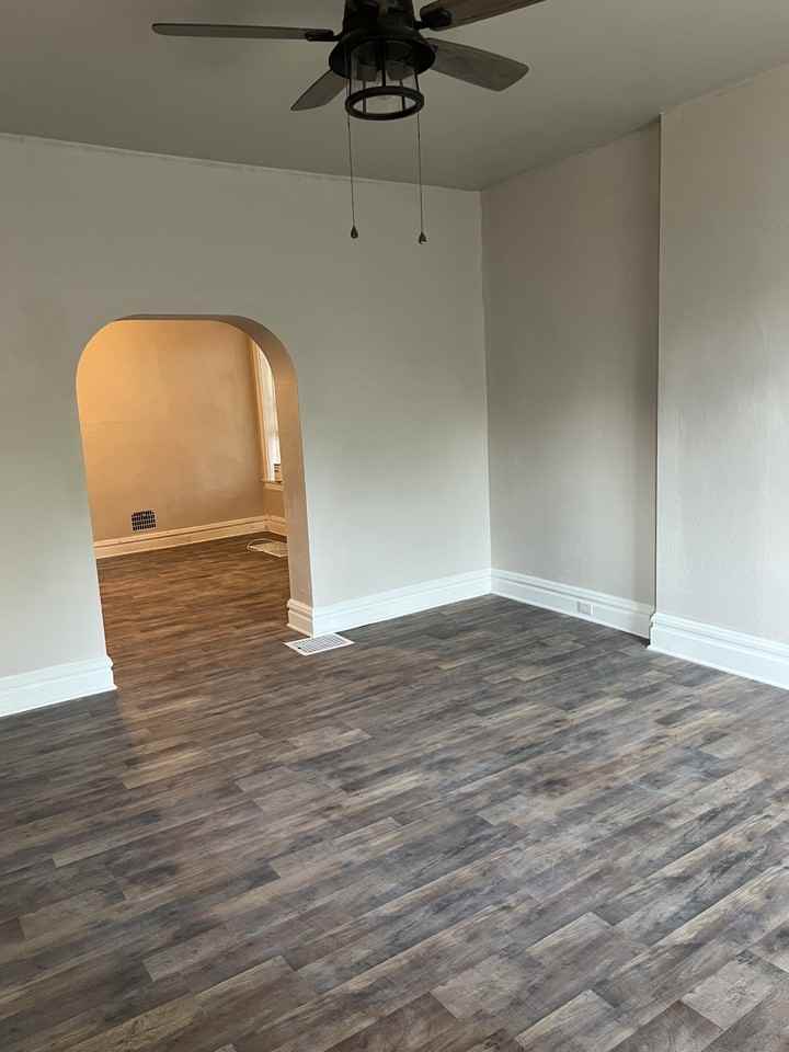 301 Dover St #FL1 - Photo 2 of 10