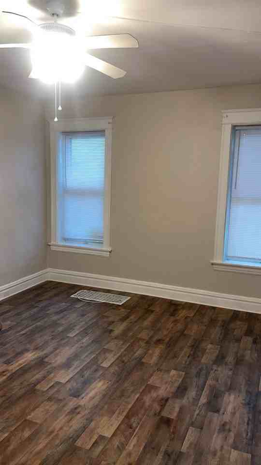 301 Dover St #FL1 - Photo 3 of 10