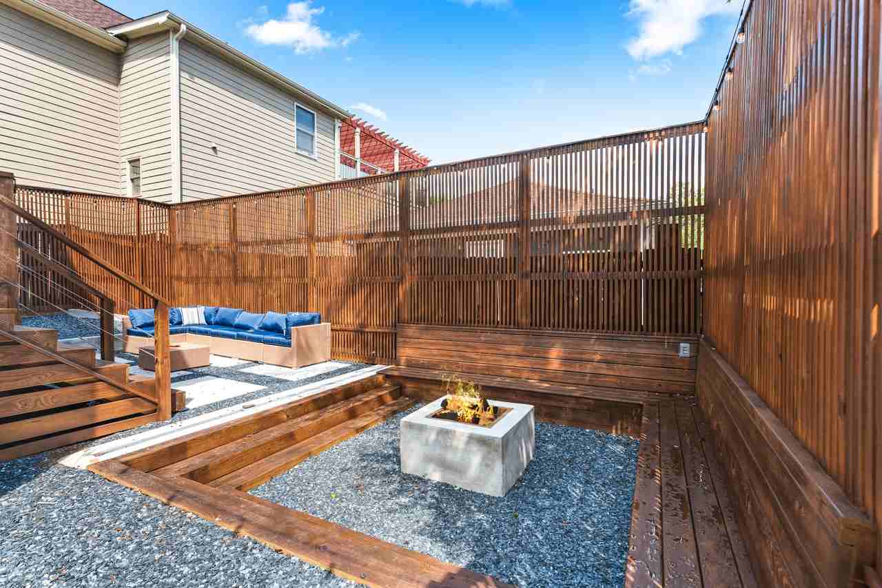 132 Crumley St Se #NA - Photo 3 of 32