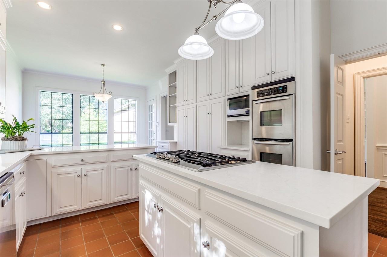 3201 Saint Johns Dr #NA - Photo 2 of 28