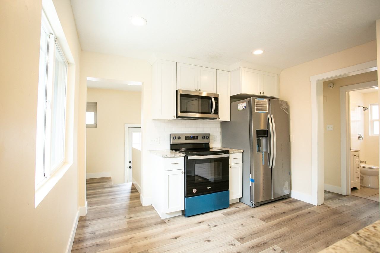 164 E Hampton Ave #NA - Photo 3 of 17