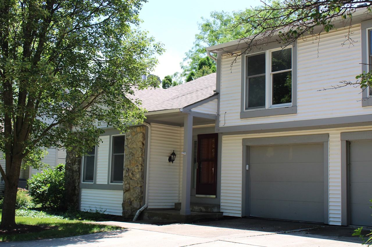 6135 Sawmill Woods Dr - Photo 2 of 27