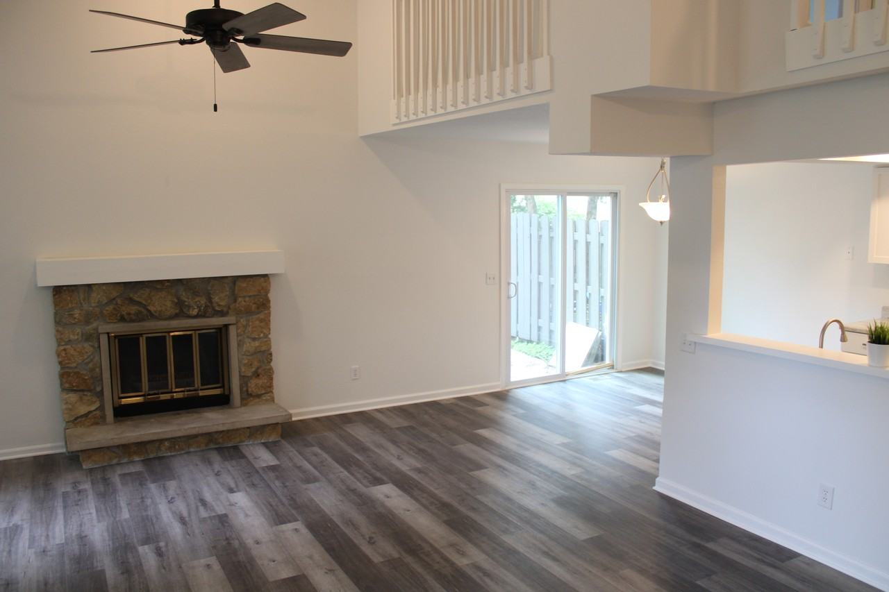 6135 Sawmill Woods Dr - Photo 3 of 27